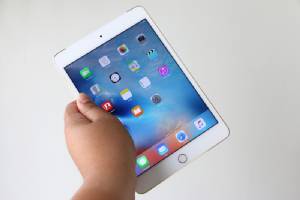 Review : iPad mini 4 ยกเครื่องใหม่ แรงขึ้น เบาบางลง