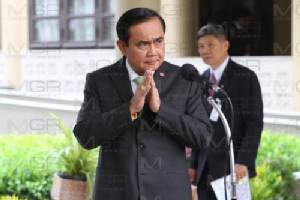“ประยุทธ์” แนะคลี่ปมขัดแย้งก่อนตั้งสังฆราช ปูดการเมืองแฝงไฟ กทม. 39.5 ล้าน
