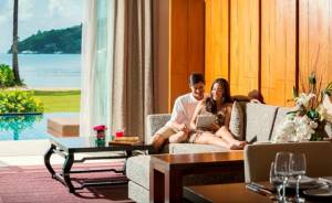แพกเกจเพื่อคนที่คุณรัก ณ ภูเก็ต พันวา บีชฟร้อนท์ รีสอร์ท