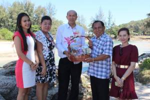“สยามนิรมิต ภูเก็ต” อวยพรปีใหม่ นายกเทศมนตรีเทศบาลตำบลราไวย์