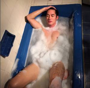 ชะนีมีซี้ดเมื่อ “อั๊ต” โชว์เสียวในอ่าง