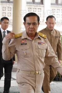 “ประยุทธ์” เล็งเพิ่มยางพาราทำถนน แต่งบประมาณยังสูง - ลังเลใช้เงินเซสซื้อยางกิโลละ 45
