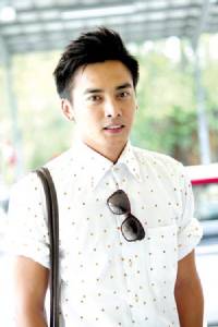อยู่เพื่อให้คนรัก จากไปเพื่อให้คนคิดถึง! “โกสินทร์” น้ำตาไหลส่ง “ปอ ทฤษฎี” สู่สวรรค์
