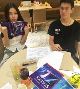 “ปอย - ตรีชฎา” ฟิตเรียน มีหนุ่มตี๋มาติวเข้ม