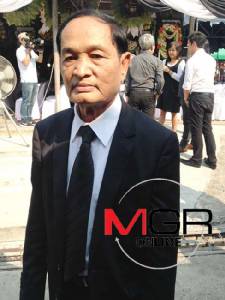 (ชมคลิป) “พ่อปอ” ไม่ติดใจเหตุชุลมุนเคลื่อนย้ายศพลูกชาย ชี้ต่างคนต่างทำหน้าที่