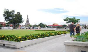 อาคารจอดรถริมน้ำสวนนคราภิรมย์ น่าจะติดอันดับสวยที่สุดในประเทศ