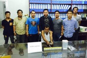 ตร.ถลาง รวบหนุ่มภูเก็ตพร้อมเฮโรอีน 19 ขวด