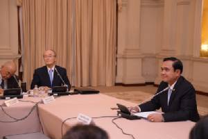 “ประยุทธ์” ย้ำคงโรดแมปตัวเอง กรธ.ขอเลื่อนต้องถกฝ่ายกฎหมาย เลือกตั้งปี 60 แต่ไม่รู้เดือนไหน