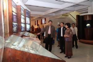 วธ.ผุดไอเดียจัดรถรางทัวร์วังหลวง-วังหน้า