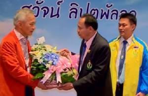 "สุวัจน์"ฉลองวันเกิด61ปีรับเทนนิสเอเชียห่วงเลือกตั้งวุ่น