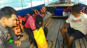 ตร.น้ำกระบี่รวบผู้ควบคุมเรือปุณนรีย์ ใบอนุญาตนำเที่ยวหมดอายุหลังพาจีนไปดำน้ำเสียชีวิต