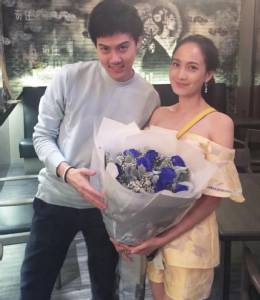 ไม่เหมือนใคร กุหลาบสีน้ำเงินของ "แต้ว ณฐพร" ในวันวาเลนไทน์