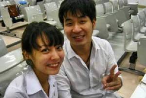 รักกันตั้งแต่เรียน "แสตมป์" โพสต์ภาพคู่ภรรยาในชุดนิสิต