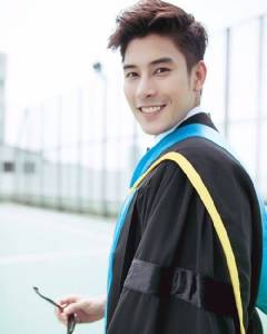 มาดนี้หล่อมั้ย! "เคน ภูภูมิ" โพสต์ภาพสวมชุดครุยเตรียมรับปริญญา