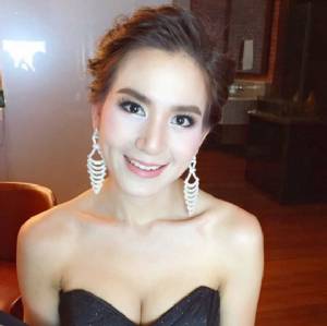 ส่องความสวยคุณแม่ลูก 4 "พลอย ชิดจันทร์" หุ่นเป๊ะไม่เปลี่ยน