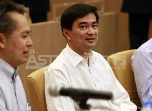 “มาร์ค” ชี้ “แม้ว” ป่วนรัฐบาลไม่ถือ คสช.ล้มเหลว แต่ถ้าสมยอมกับนักโทษหนีคดีบ้านเมืองวุ่นแน่