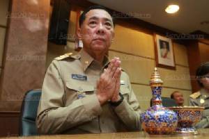 รัฐบาลตั้งสวนป่าเบญจสิริ ปรับปรุงศูนย์สิริกิติ์ สร้างพระพุทธรูปถวายพระราชินี