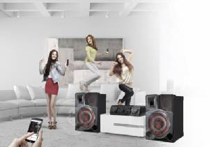 สนุกสุดเหวี่ยงทุกงานปาร์ตี้ด้วยพลังเสียงกระหึ่มจากลำโพง LG X-Boom Plus