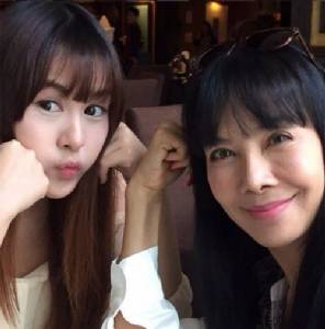 แม่ลูกสวยคู่ “ตั๊ก-น้ำตาล  เศวตศิลา”