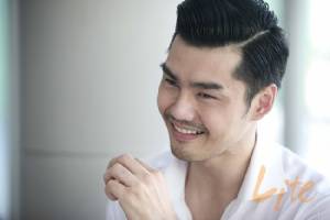 เล่นได้ตุ๊ดยอดมาก! เปิดใจ "เต๋อ-รัฐนันท์" แมนล่ำสุดปังในบท "คิมมี่" ตุ๊ดซี่ (มีคลิป)