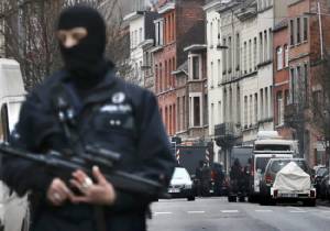 รวบได้แล้ว!ผู้ต้องสงสัยคนสำคัญวินาศกรรมปารีส จนมุมหลังดวลปืนกับตำรวจเบลเยียม