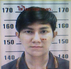 ประธานหมู่บ้านเอื้ออาทรเครียดถูกโกงเงินนับล้าน ผูกคอตายคาบ้านหรู