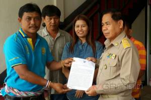 ผู้ประกอบการร้านค้าที่กะรนเดือดร้อนหลังเทศบาลปรับขึ้นค่าเช่า 100%