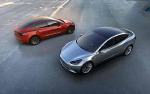 Tesla racks up 276,000 Model 3 orders in just days