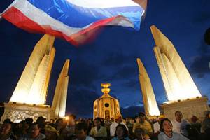 ข่าวลึก ปมลับ : งัด กม.โหดสกัดต้านประชามติ รธน.เผยคำถามพ่วง ส.ว.มีสิทธิเลือกนายกฯ