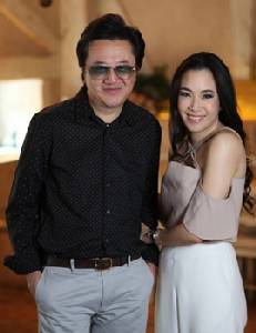 ลีลา สุนทรวิเนตร์ เบื่อใส่แว่นเต็มที !
