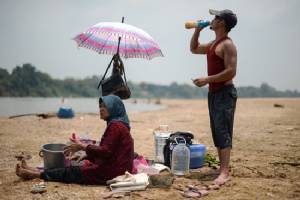 Heatwave shuts more than 250 Malaysian schools: reports