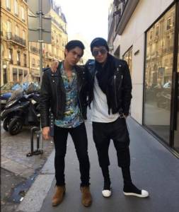 ใครหล่อกว่ากัน! "ป๊อก – พีช จิราธิวัฒน์" สองทายาทเซ็นทรัล