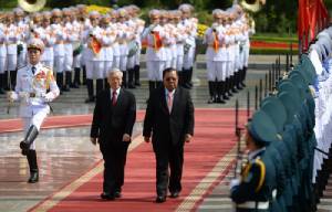 ประธานประเทศคนใหม่ของลาวเยือนเวียดนามกระชับสัมพันธ์