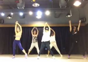 มาจี๊ดจ๊าดกับคลิป "วีเจวุ้นเส้น-คริส หอวัง" เต้นออกกำลังกายกัน