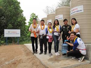 เอสซีจี - 7 สี สำนักงานทรัพย์สินฯ และกองทัพบก รวมใจสู้ภัยแล้ง ประเดิมมอบถังเก็บที่ จ.นครพนม