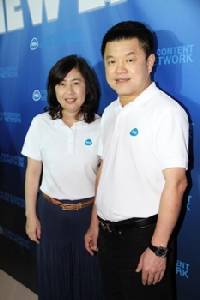 สุจีรา เชษฐโชติศักดิ์ นั่งชิลริมหาดชมคอนเสิร์ตกับผองเพื่อน