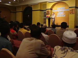 รองผู้ว่าฯ ปัตตานีเปิดประชุมเชิงปฏิบัติการ โครงการพาคนกลับบ้านสู่งานประชารัฐฯ