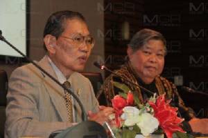 “วิชา” เตือน “วัชรพล” ต้องฟังเสียงท้วง ถอนฟ้องสลายพันธมิตรฯ