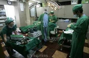 ชาวนาจีนสุดช้ำ “ไตหาย” หลังผ่าตัดหน้าอก หมออ้างไตฝ่อจนหายไปเอง