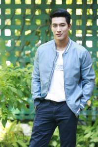 พระเอกหัวใจหล่อ! กอล์ฟ-อนุวัฒน์ "ไม่อายที่เคยจน"