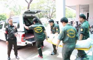 ญาติ-ลูกศิษย์ร่ำไห้รับศพ 2 ดอกเตอร์ ม.ราชภัฏพระนคร