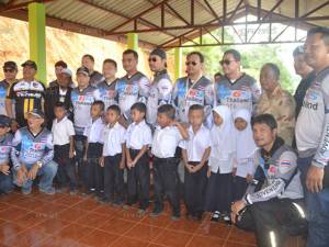 GUBA RIDERS ตะลุยเบตงมอบเงินช่วยคนพิการและเด็กด้อยโอกาส พร้อมส่งเสริมการท่องเที่ยว