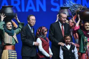 UN chief fuels presidential speculation with S. Korea trip