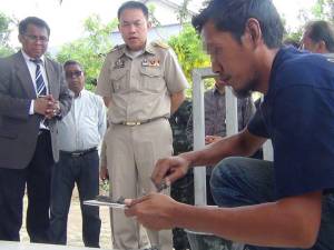 เลขาฯ ศอ.บต.มอบวุฒิบัตรและอุปการณ์ประกอบอาชีพแก่ผู้ผ่านการบำบัดยาเสพติด