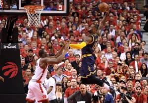 ไม่ต้องยื้อ "แคฟส์" ปิดบัญชีไดโนเสาร์เข้าชิง NBA