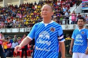 ได้หลายฮา! “หม่ำ” โชว์ลีลาคุมทีม “ยโสธร” แถมแซว “ซิโก้” ธรรมดา (คลิป)