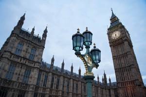From 8 years old, UK boys earn more than girls