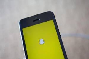 Snapchat ยอดผู้ใช้งานรายวันแซงหน้า Twitter