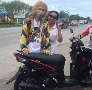 สุดซึ้ง!! “เทพพิทักษ์” นำเงินจากค่าตัวก้อนแรกซื้อรถให้แม่