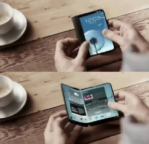 Samsung พร้อมขายมือถือพับหน้าจอได้เหมือน “ตลับแป้ง” ปีหน้า?!